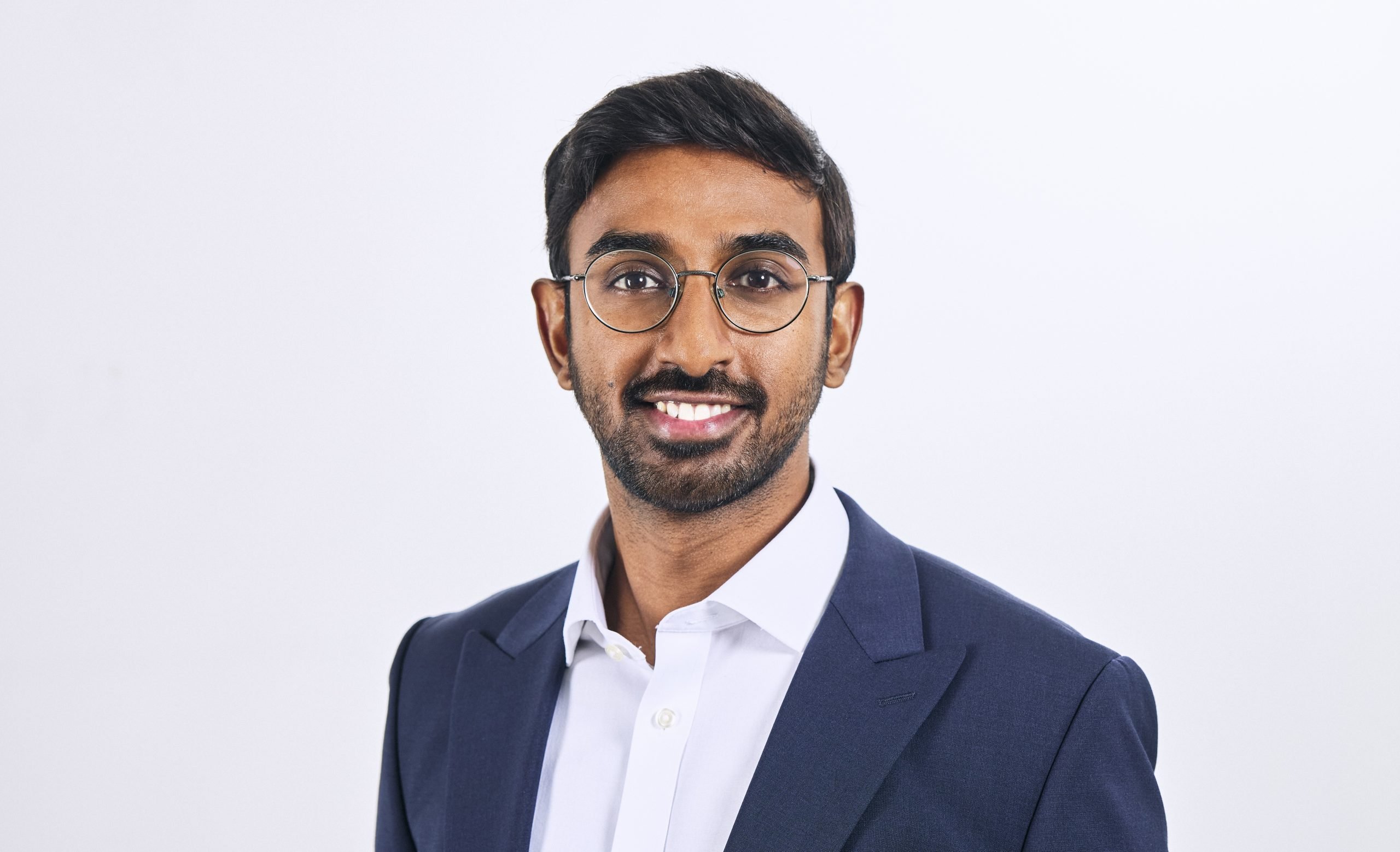 Lakshman Sathananthan, CFA Lakshman Sathananthan, CFA